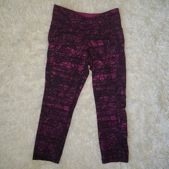Old Navy Active Yoga Leggings Capri - Picture 3 of 6